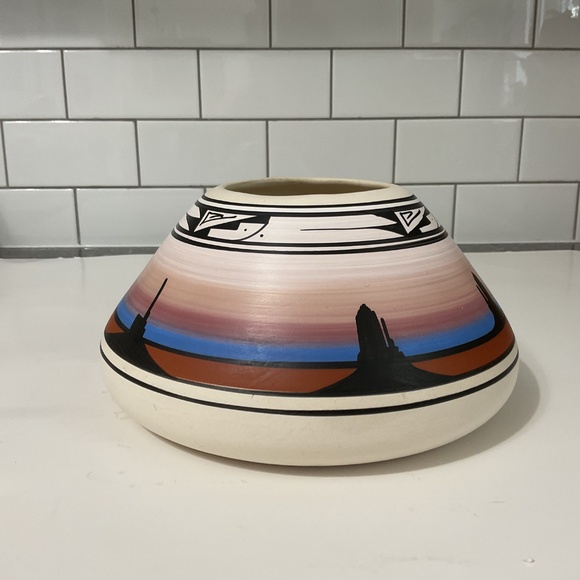 VTG Signed by Artist Navajo Native American Pottery Bowl Cedar Mesa - Picture 4 of 7